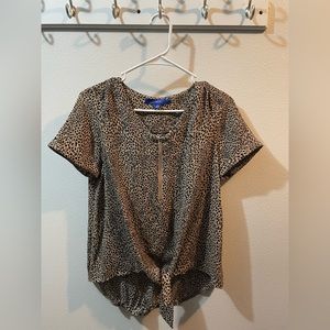 Apt 9 XS Cheetah Blouse